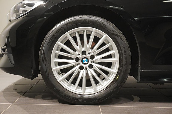 BMW 320d 7 of 12
