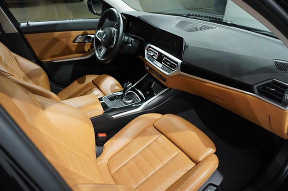 BMW 320d 11 of 12