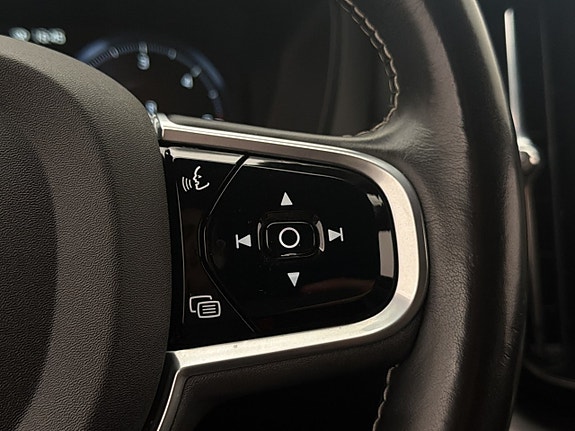 Volvo XC60 17 of 30