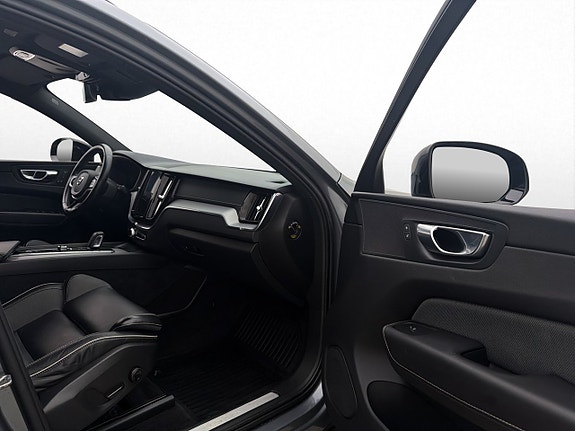 Volvo XC60 29 of 30
