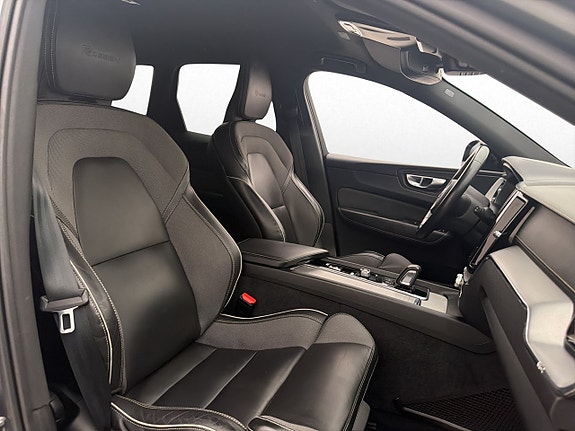 Volvo XC60 28 of 30