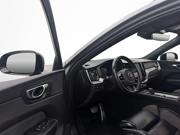 Volvo XC60 11 of 30
