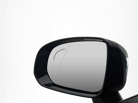 Volvo XC60 10 of 30