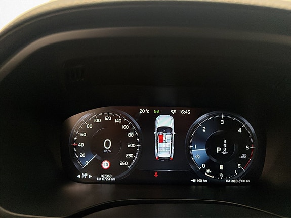 Volvo XC60 16 of 30
