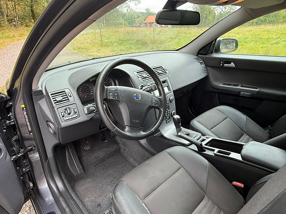 Volvo V50 6 of 9