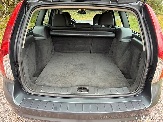 Volvo V50 7 of 9