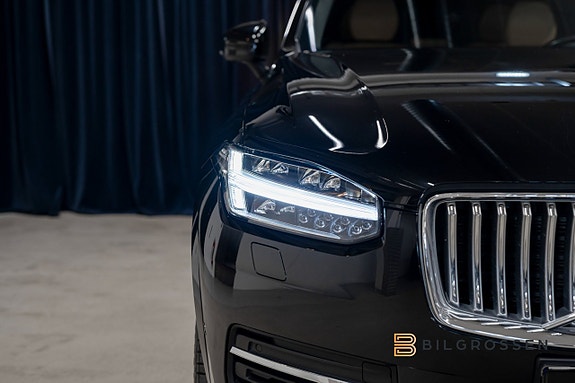 Volvo XC90 11 of 22