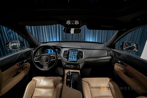 Volvo XC90 12 of 22
