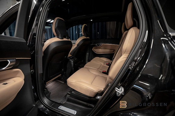 Volvo XC90 16 of 22