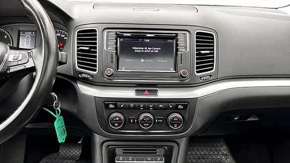 Volkswagen Sharan 9 of 12