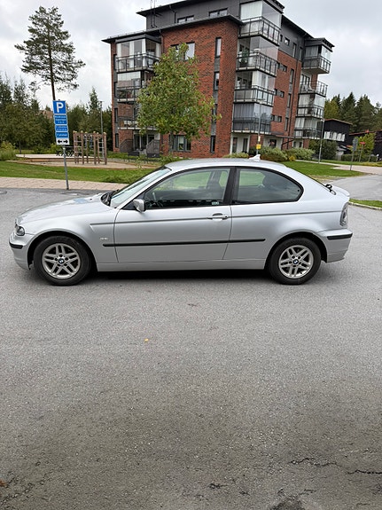 BMW 316Ti 2 of 9