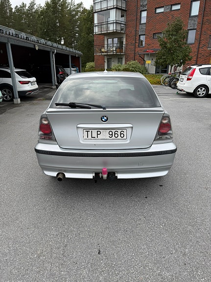 BMW 316Ti 3 of 9