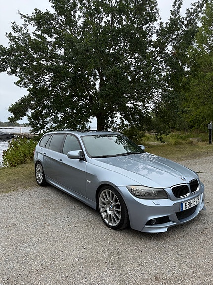 BMW 330d 3 of 15