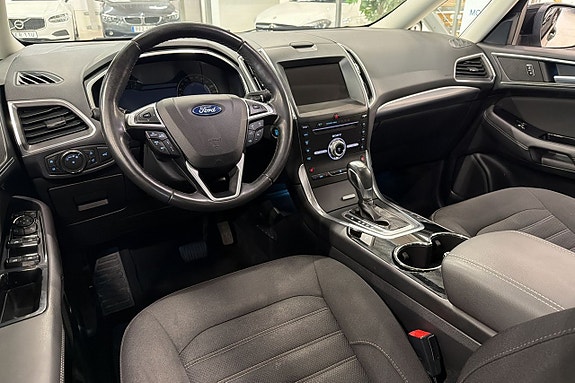 Ford Galaxy 8 of 26
