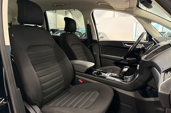 Ford Galaxy 19 of 26