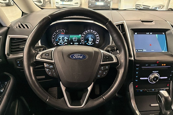Ford Galaxy 9 of 26