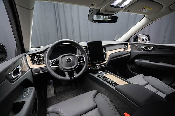 Volvo XC60 10 of 26