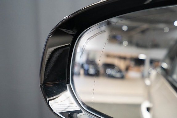 Volvo XC60 18 of 26