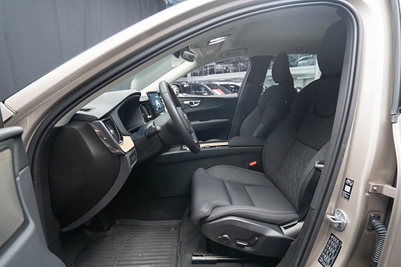 Volvo XC60 15 of 26