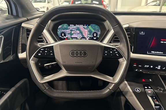 Audi Q4 e-tron 10 of 27