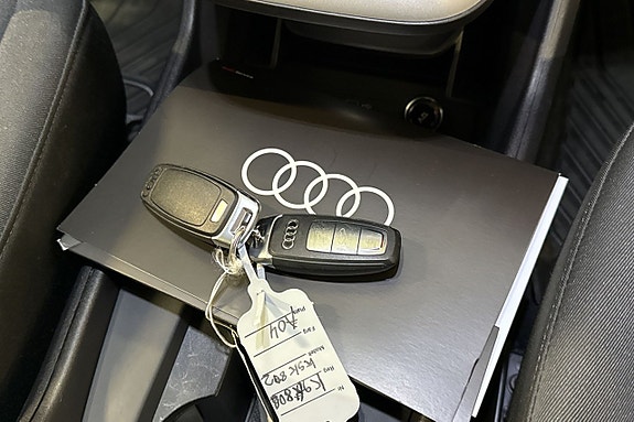 Audi Q4 e-tron 27 of 27