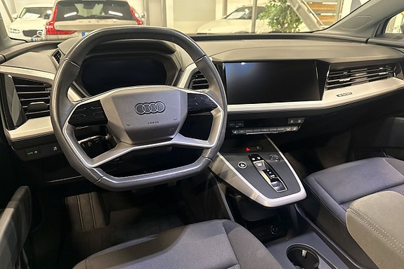 Audi Q4 e-tron 9 of 27