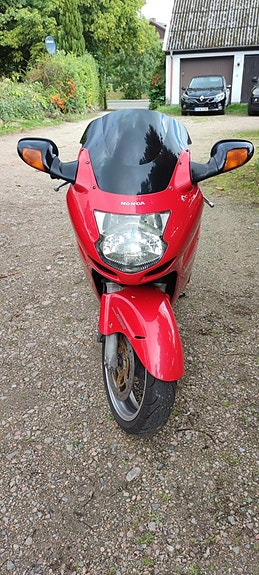 Honda Powersports CBR1100XX 1.1 2 of 6