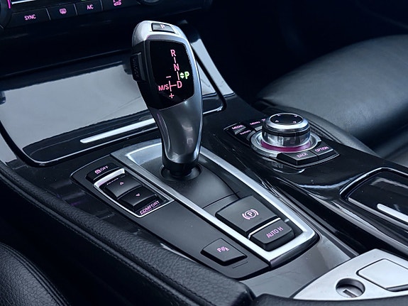 BMW 520d 8 of 14