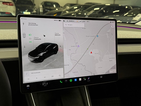 Tesla Model Y 19 of 25