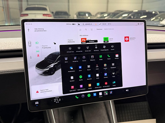 Tesla Model Y 22 of 25