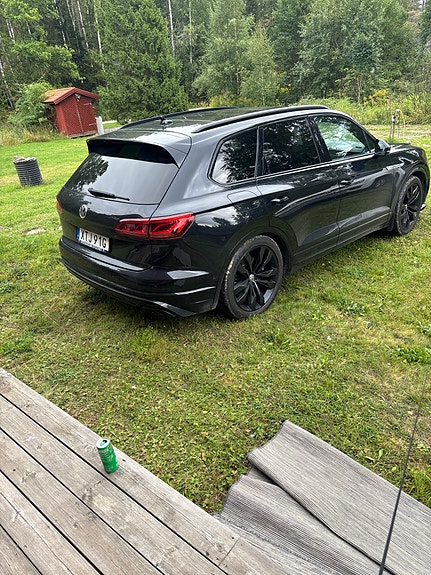 Volkswagen Touareg 3 of 5