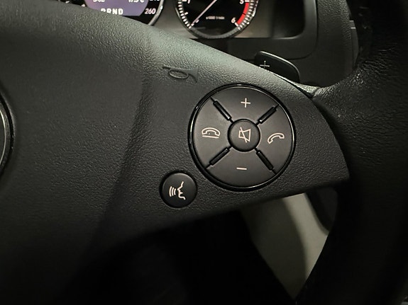 Mercedes-Benz C200 14 of 20