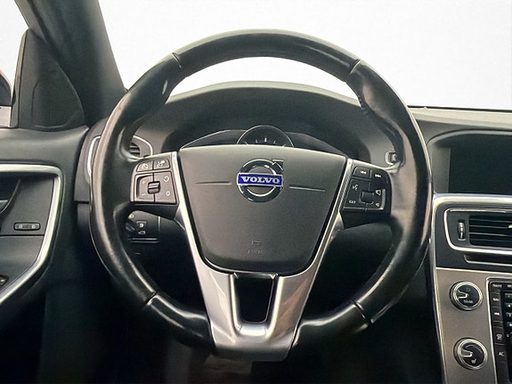 Volvo S60 Cross Country 12 of 28