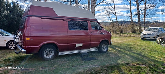 Dodge RAM 3500 2 of 6