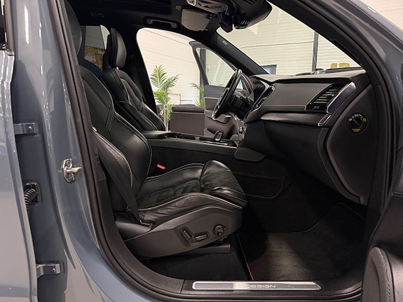 Volvo XC90 21 of 26