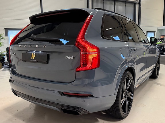 Volvo XC90 11 of 26