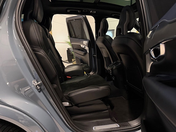 Volvo XC90 15 of 26