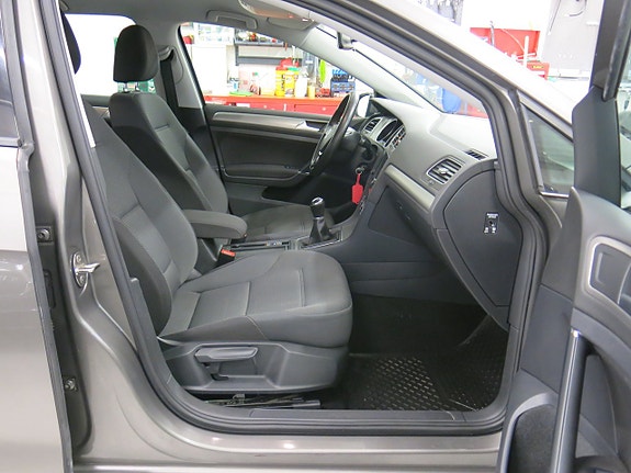 Volkswagen Golf I 21 of 24