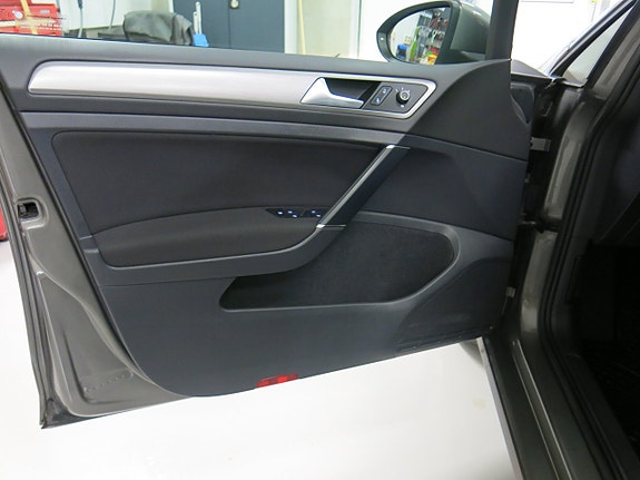Volkswagen Golf I 11 of 24