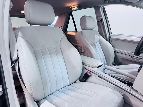 Mercedes-Benz ML320 5 of 18