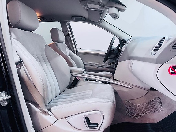 Mercedes-Benz ML320 6 of 18
