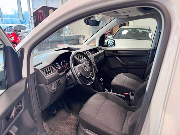 Volkswagen Caddy Alltrack 10 of 15