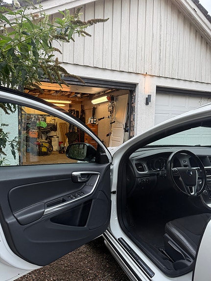 Volvo V60 Cross Country 10 of 19