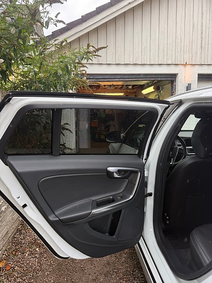 Volvo V60 Cross Country 12 of 19