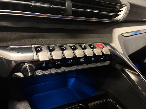 Peugeot 3008 11 of 16