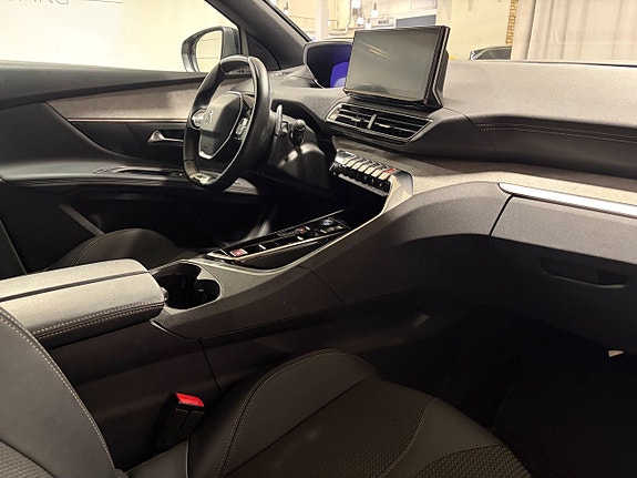 Peugeot 3008 9 of 16