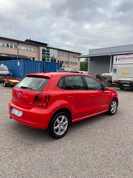 Volkswagen Polo 2 of 7