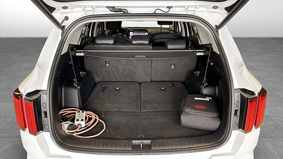 Kia Sorento 10 of 12
