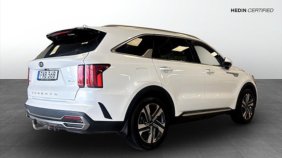 Kia Sorento 2 of 12