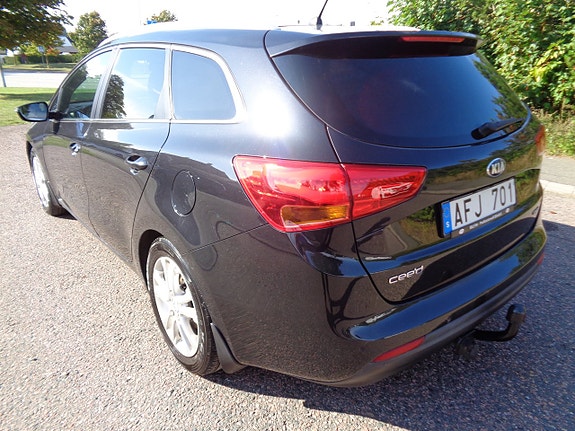 Kia Ceed 3 of 19